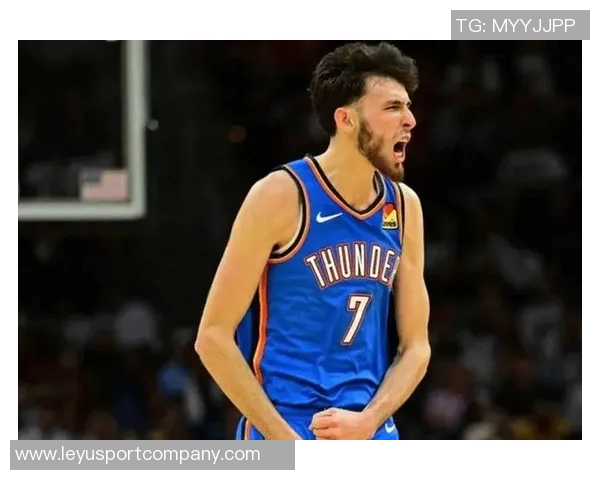 霍姆格伦回应阿伦被驱逐事件强调裁判判罚合理专注比赛表现