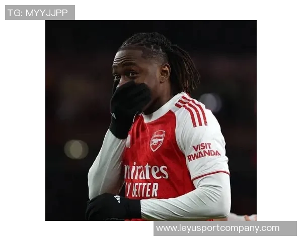 埃泽北伦敦德比首秀上演帽子戏法社媒晒庆祝照引发热议 埃泽北伦敦德比首秀上演帽子戏法社媒晒庆祝照引发热议