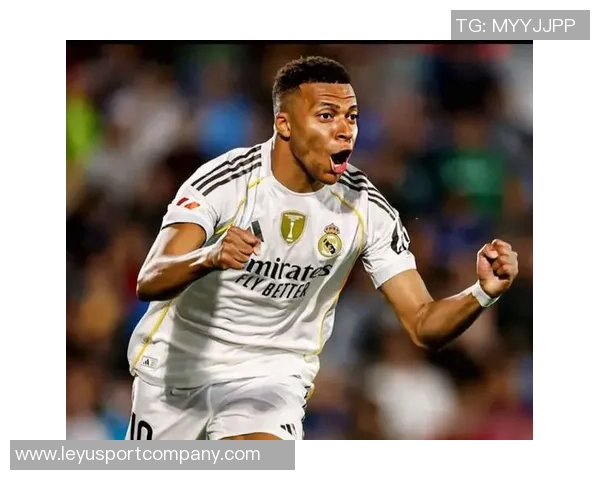 姆巴佩荣膺九月最佳奖杯再破门分享伯纳乌之夜的美妙时刻