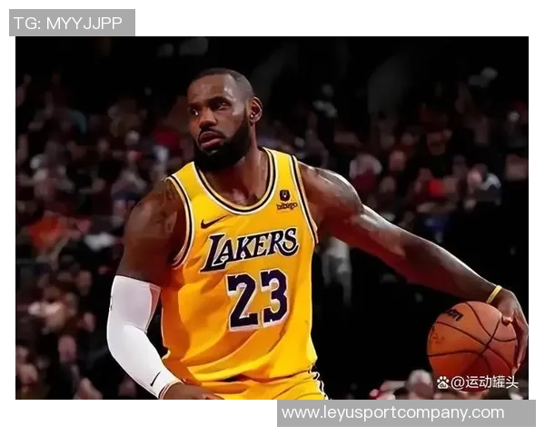 詹姆斯谈防守策略愿意放中距离两分太阳队表现出色投篮命中率高