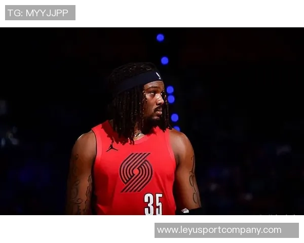 布克称赞马克威廉姆斯攻防两端表现出色球队急需他的贡献