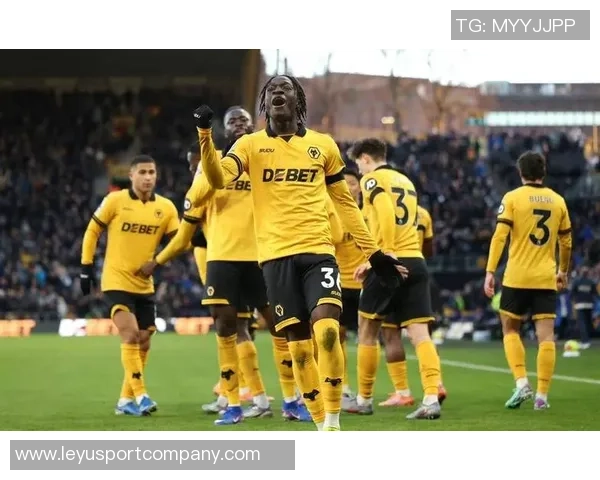 努诺冬窗求援三人西汉姆欲争齐尔克泽对抗罗马